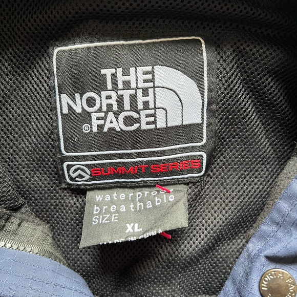North face waterproof jacket - Picture 3 of 4